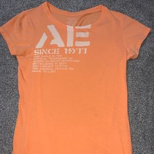 American Eagle orange t-shirt